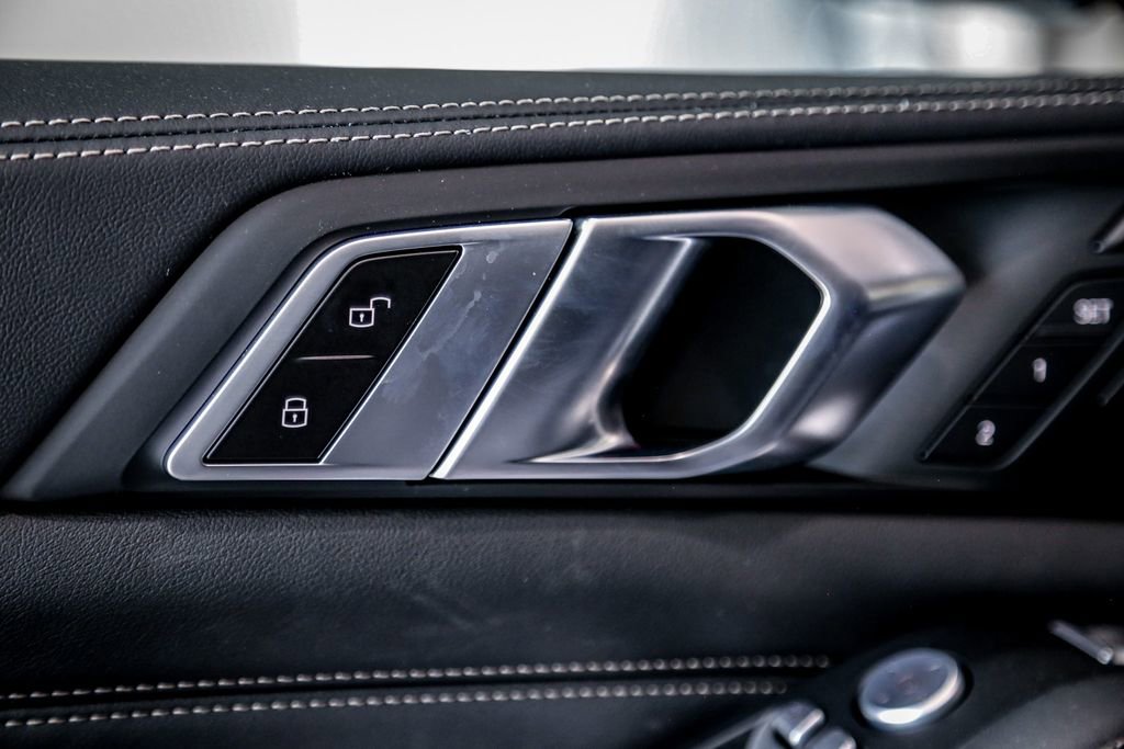 New 2026 BMW ALPINA XB7 image 22