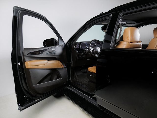 Used 2023 Cadillac Escalade ESV Sport AWD/4WD image 28