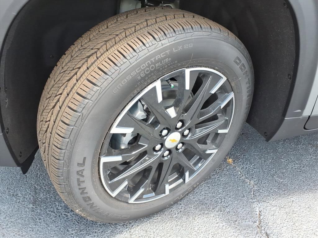 New 2026 Chevrolet Traverse LT w/ Sun and Wheel Package AWD/4WD image 16