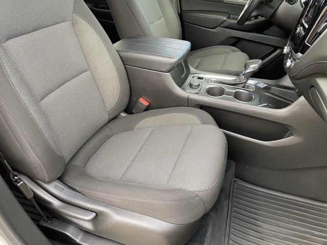 Used 2023 Chevrolet Traverse LT image 11