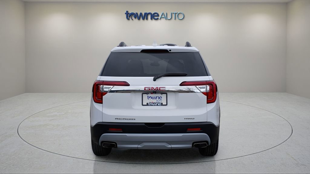 Used 2023 GMC Acadia SLE w/ Driver Convenience Package image 4