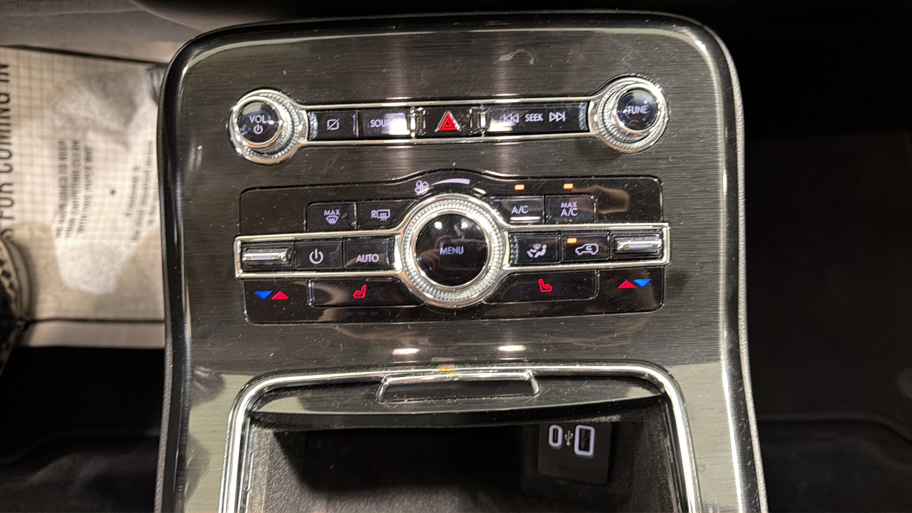 Used 2023 Lincoln Nautilus FWD w/ Premium Package image 18
