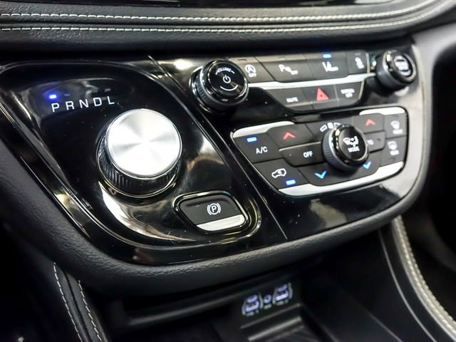 Used 2025 Chrysler Pacifica Limited FWD image 26