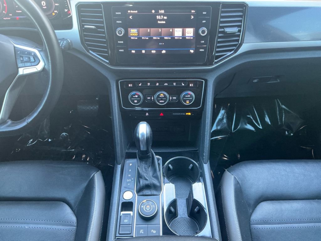 Used 2020 Volkswagen Atlas Cross Sport SEL Premium image 11