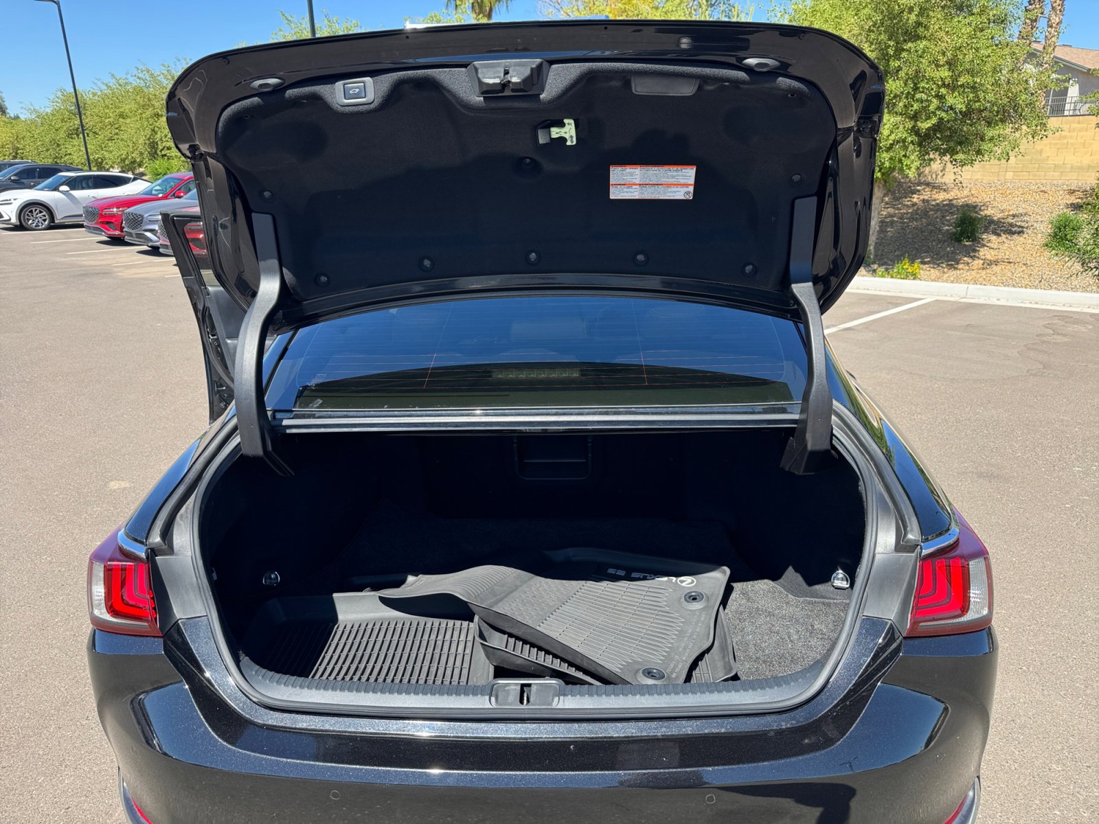 Used 2019 Lexus ES 300h w/ Luxury Package image 34