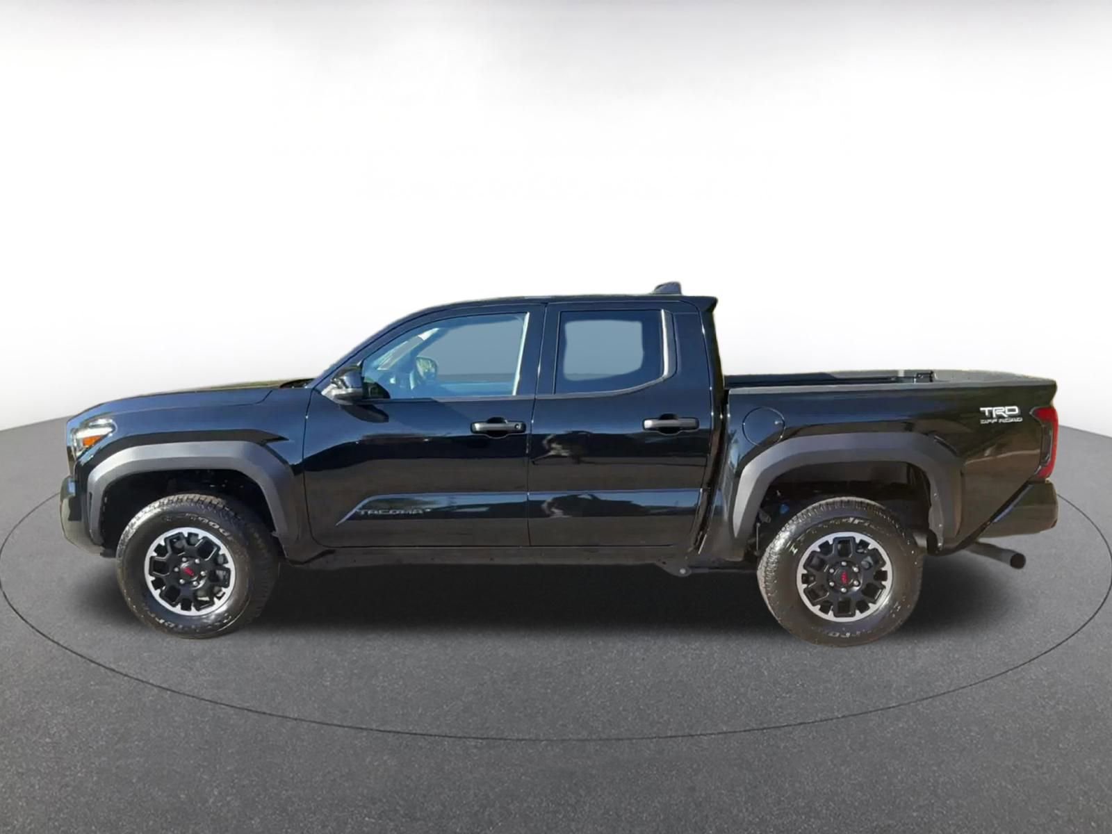 Used 2025 Toyota Tacoma TRD Off-Road image 9