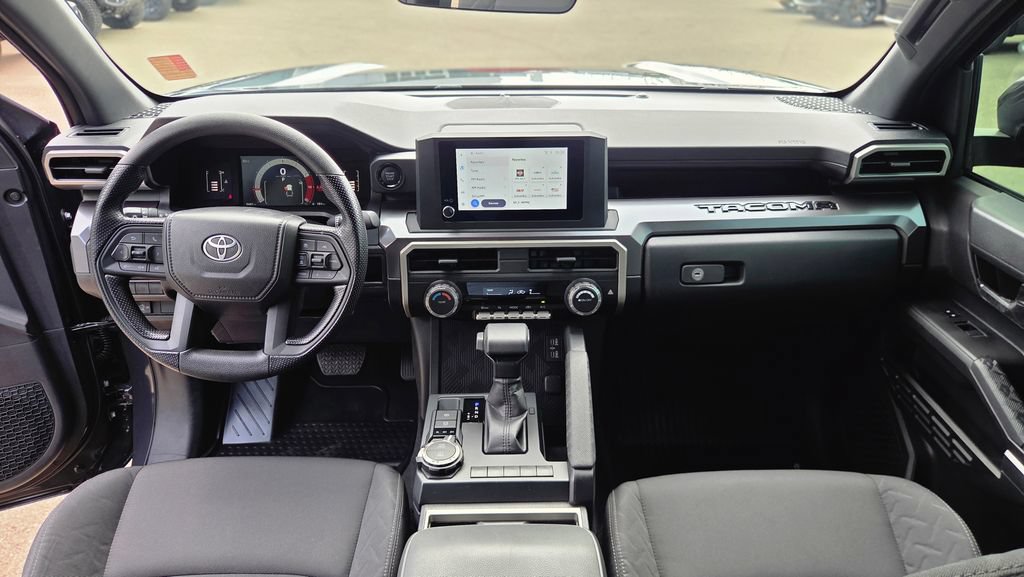 Used 2025 Toyota Tacoma SR5 AWD/4WD image 26
