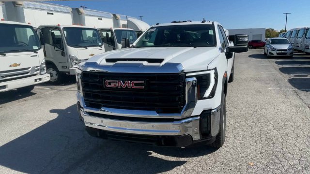 New 2026 GMC Sierra 2500 Pro w/ 1SA Pro Safety Plus Package AWD/4WD image 5