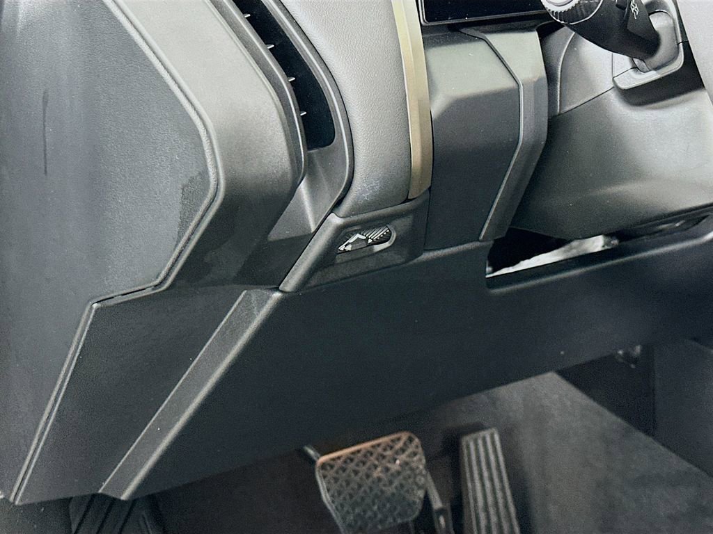 Used 2025 BMW X3 xDrive30i w/ Convenience Package image 10