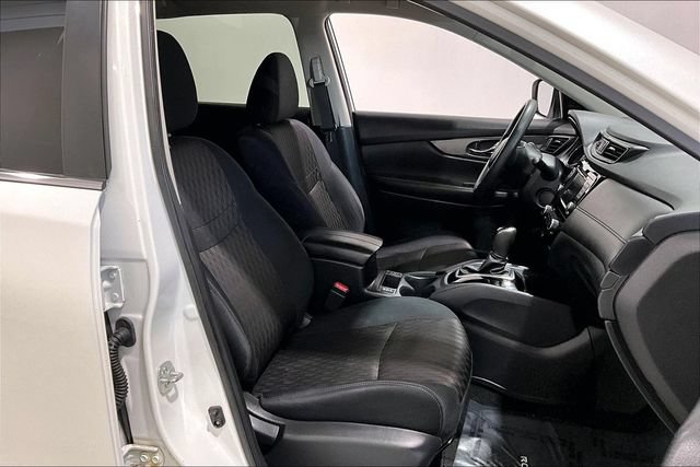 Used 2019 Nissan Rogue S FWD image 34