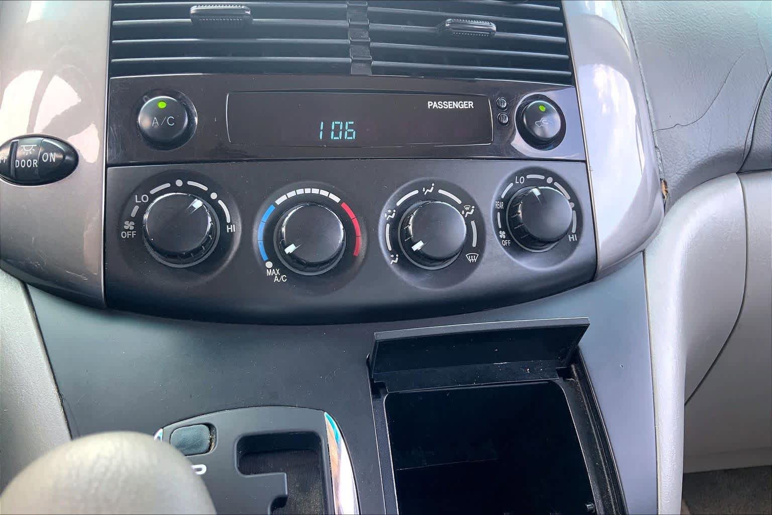 Used 2006 Toyota Sienna CE FWD image 33