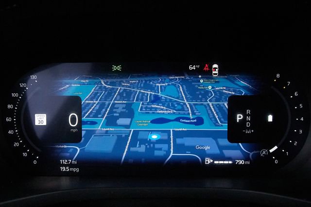 Used 2025 Volvo XC60 B5 Plus image 13