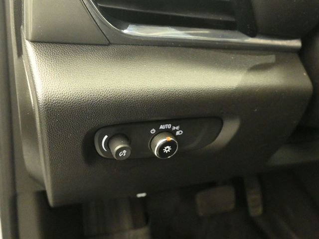 Used 2023 Chevrolet Traverse LT w/ LPO, Floor Liner Package image 15