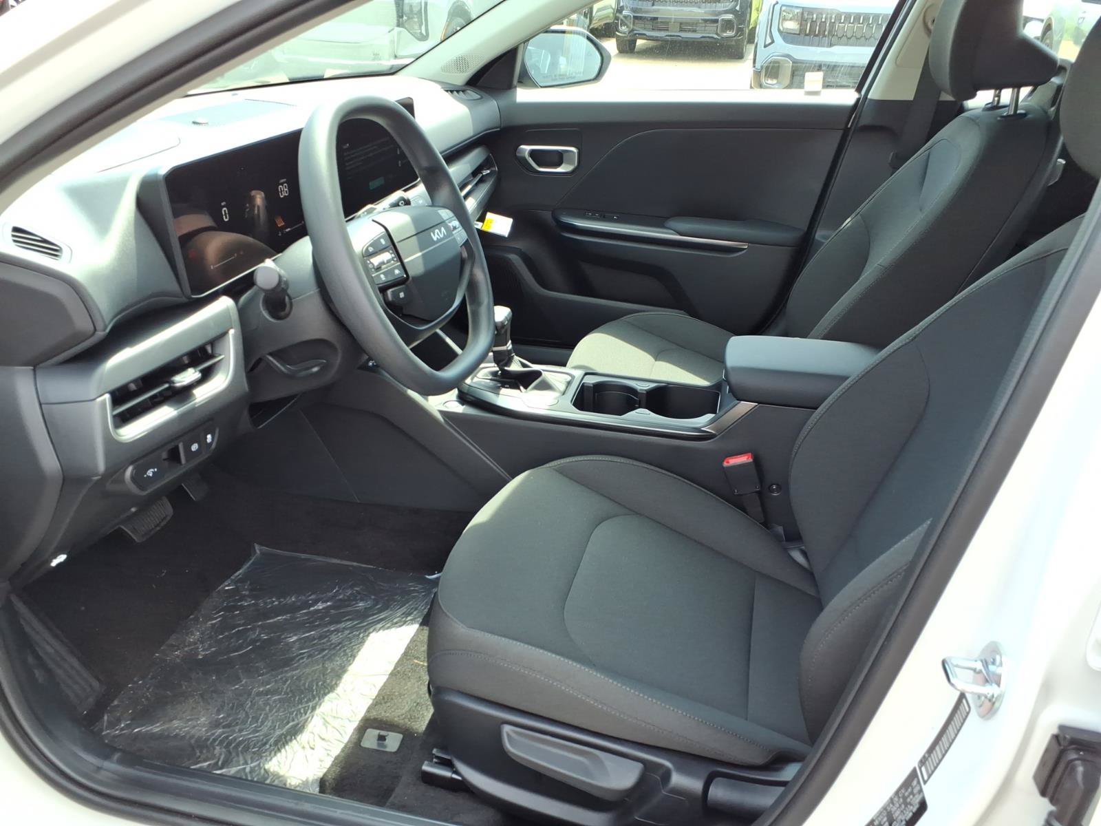New 2026 Kia K4 FWD image 4