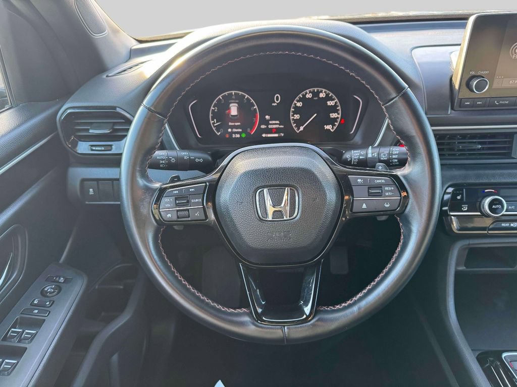 Used 2023 Honda Pilot Sport image 14