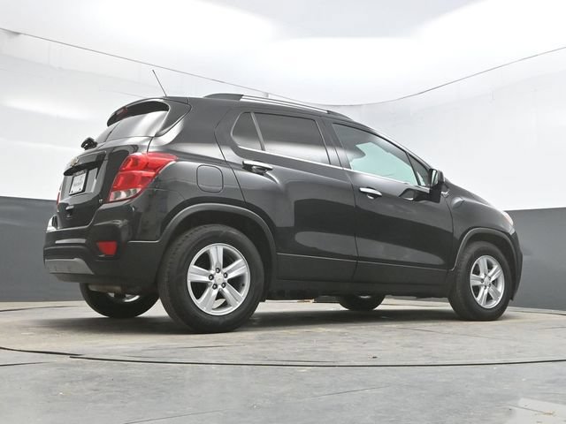 Used 2020 Chevrolet Trax LT w/ LT Convenience Package FWD image 39