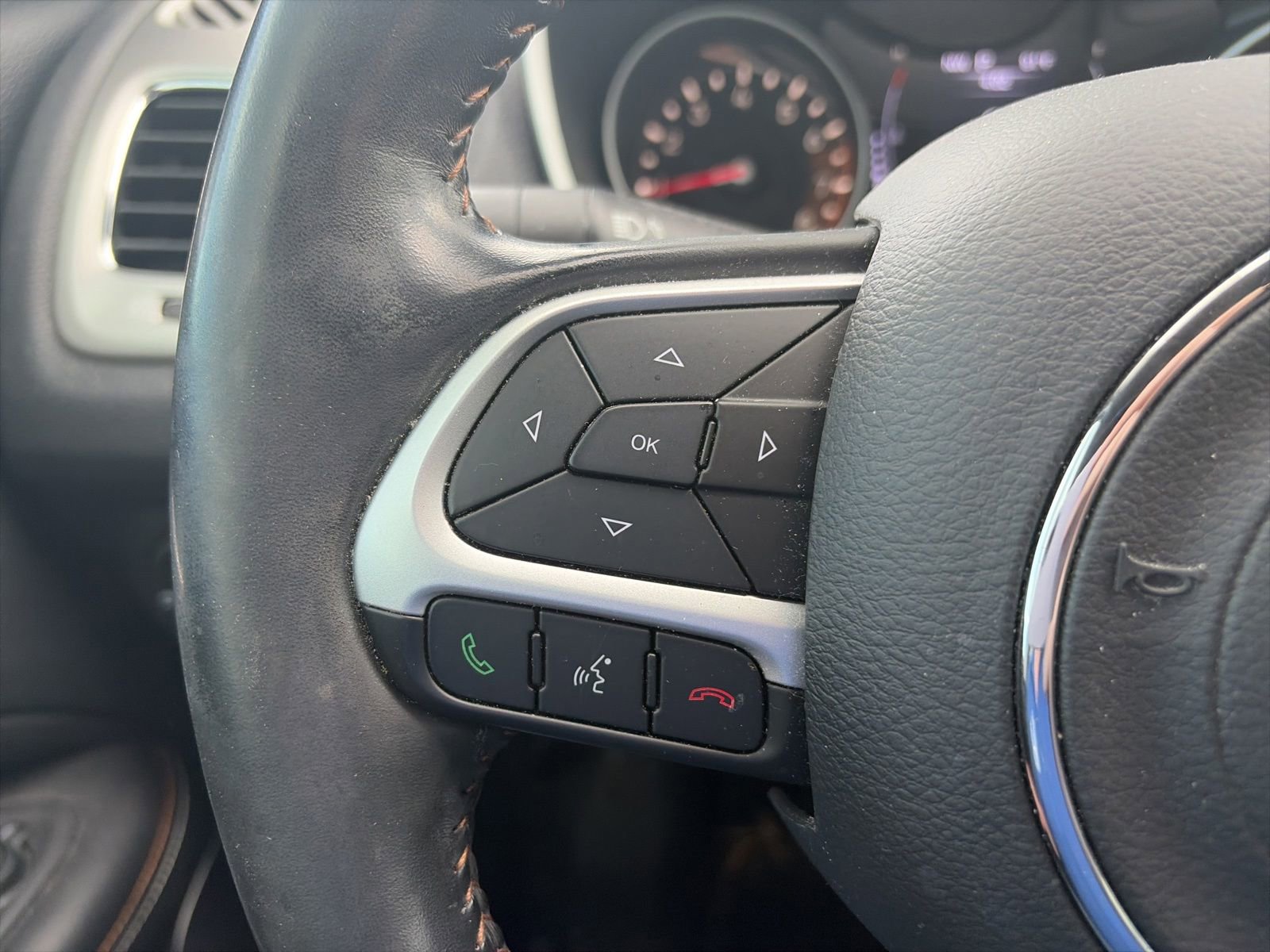 Used 2020 Jeep Compass Latitude FWD image 17