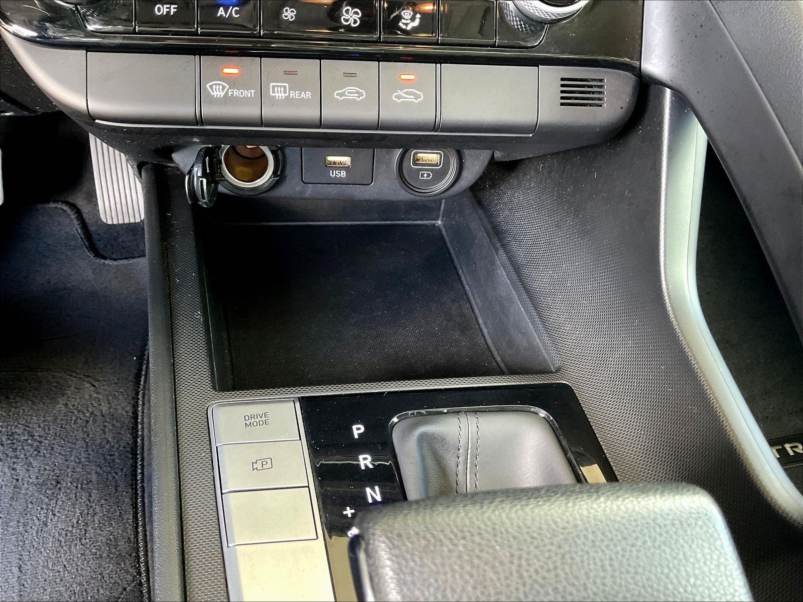 Used 2023 Hyundai Elantra SEL FWD image 14