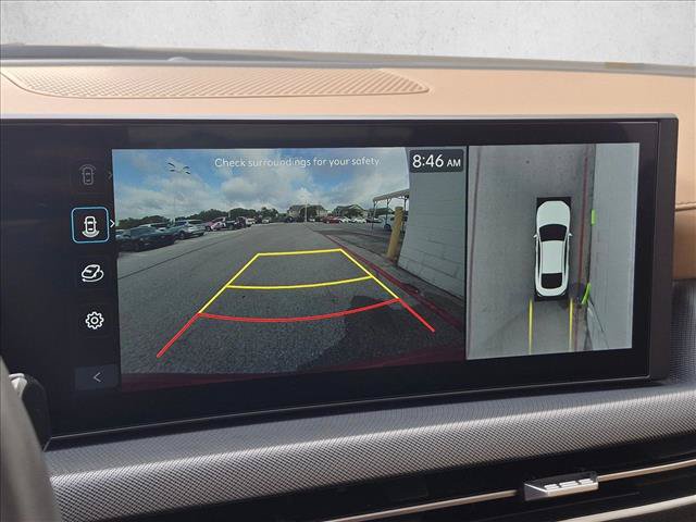 Used 2025 Hyundai Sonata Limited FWD image 14