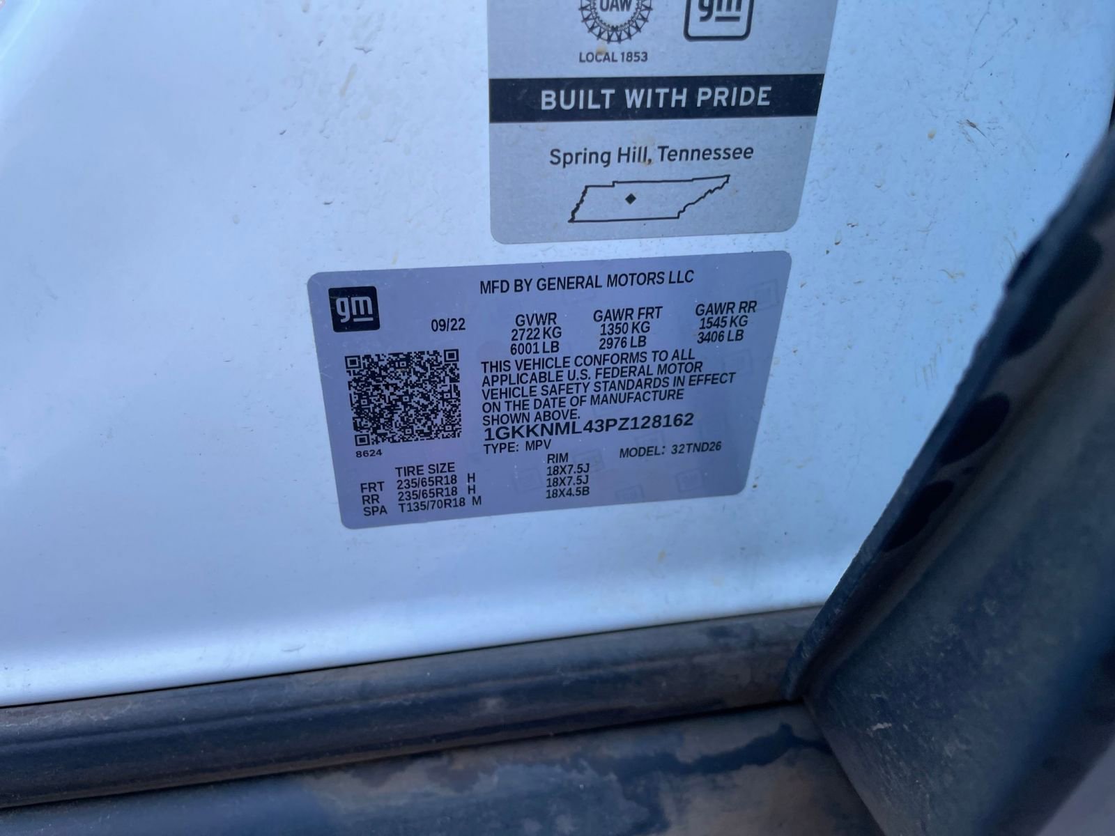 Used 2023 GMC Acadia SLT image 32