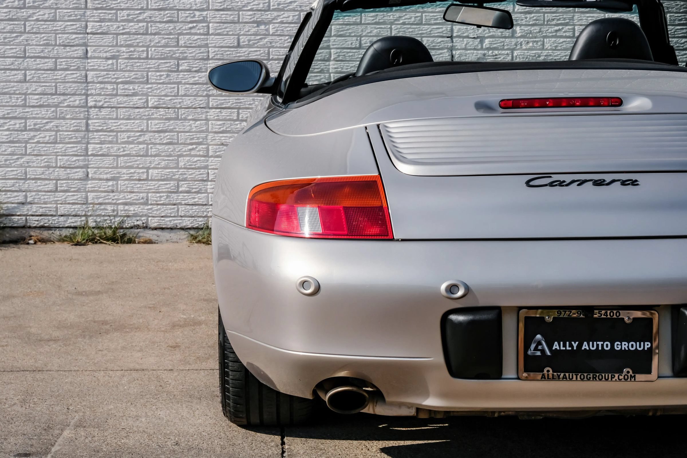 Used 2000 Porsche 911 Cabriolet image 42