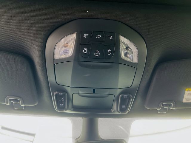 Used 2026 Chrysler Pacifica Limited w/ S Appearance Package image 20