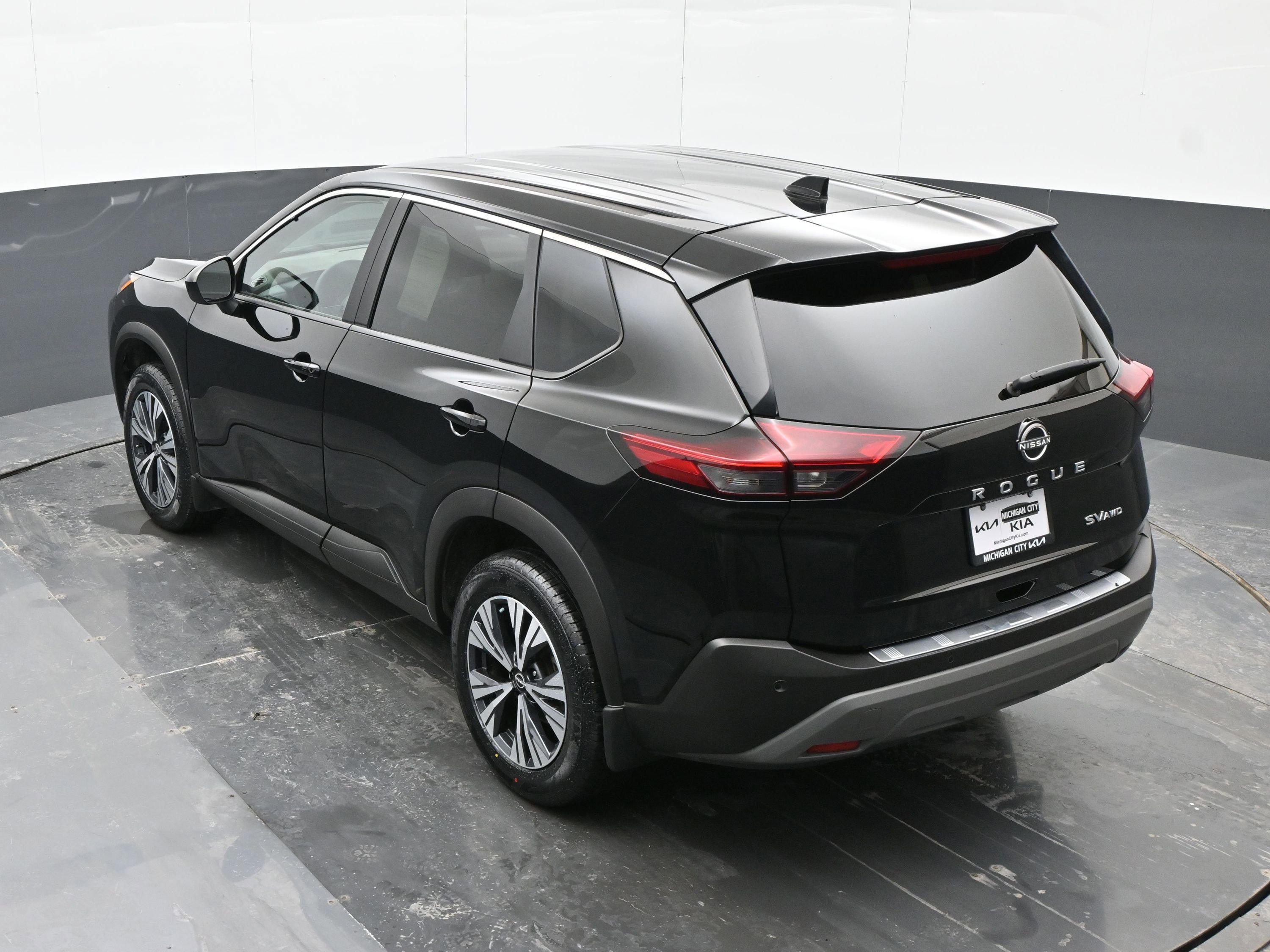 Used 2023 Nissan Rogue SV image 33