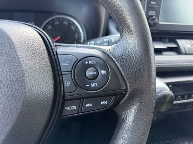 Used 2019 Toyota RAV4 LE w/ All Weather Liner Package AWD/4WD image 17