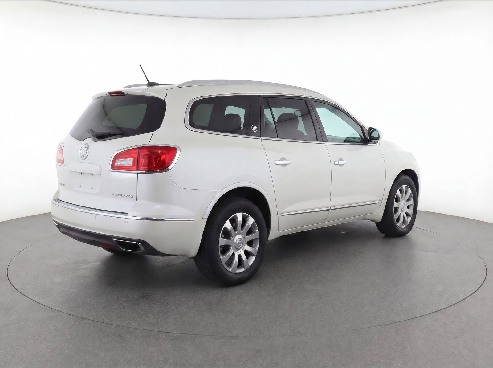 Used 2017 Buick Enclave Leather w/ Enclave Tuscan Edition FWD image 4