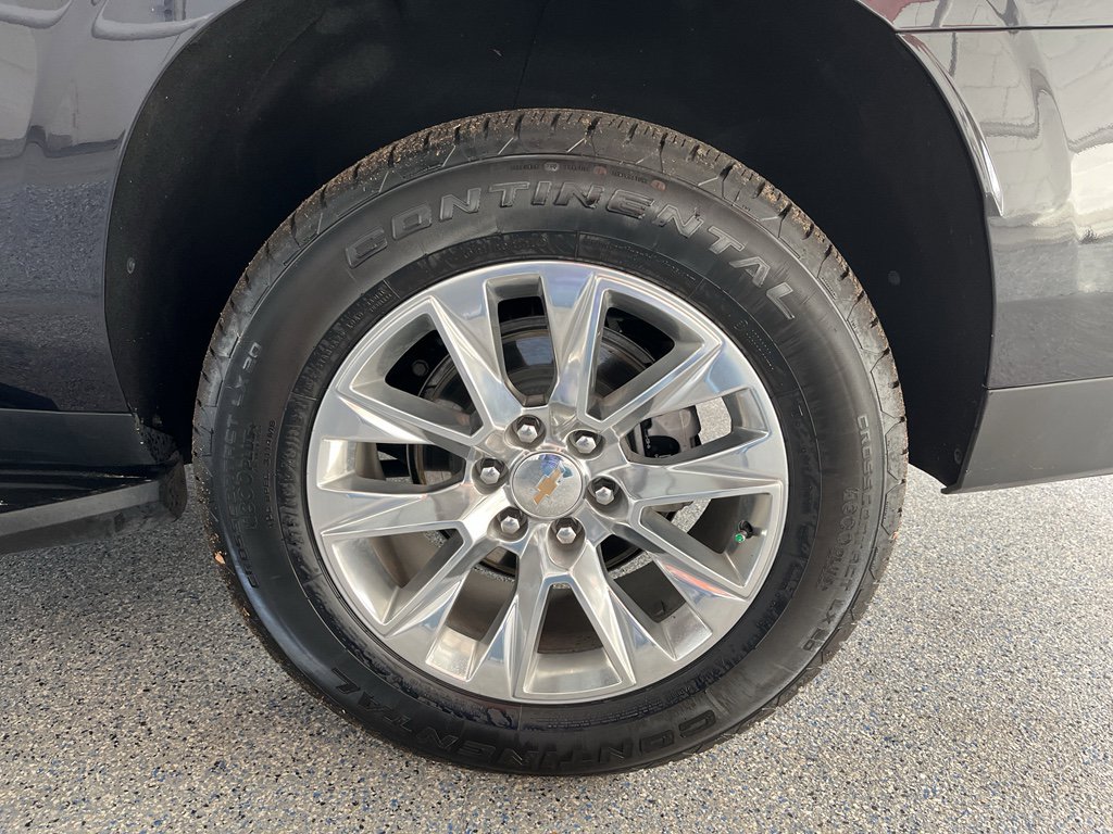 Used 2025 Chevrolet Suburban Premier image 39