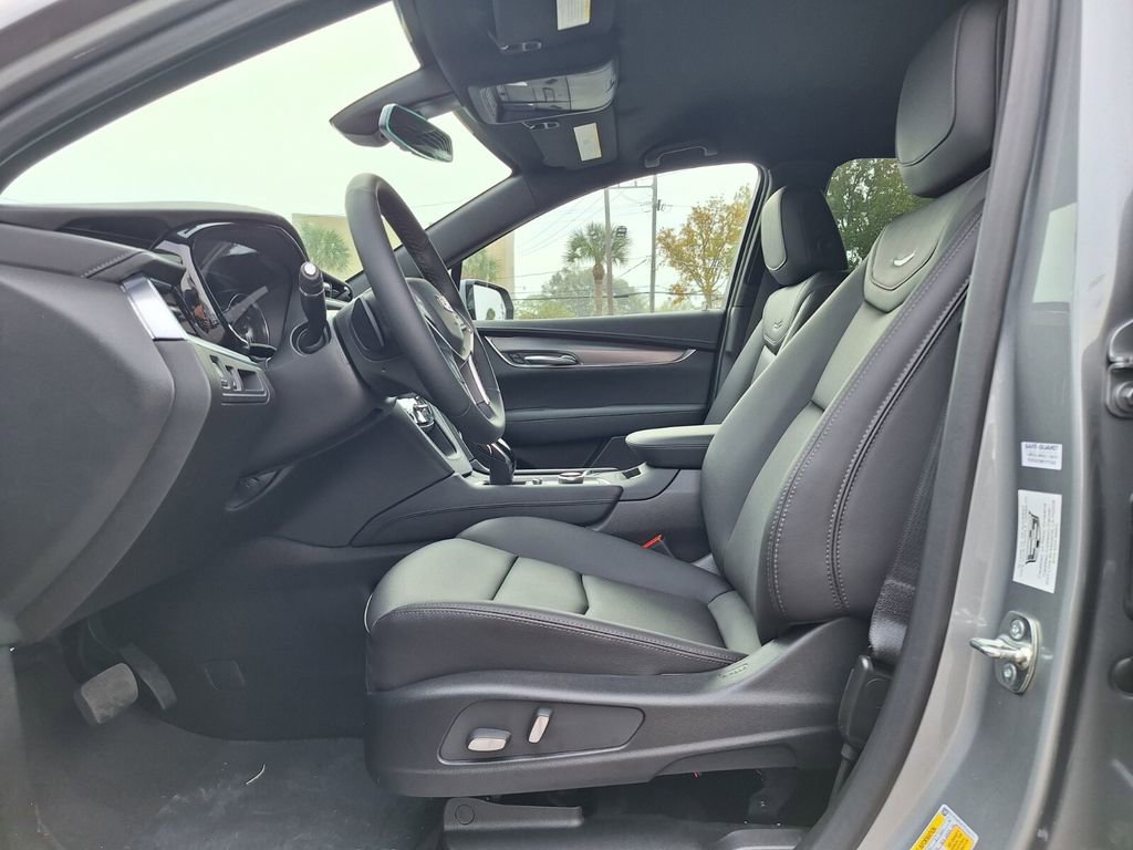 New 2026 Cadillac XT5 Luxury w/ LPO, Floor Liner Package image 11