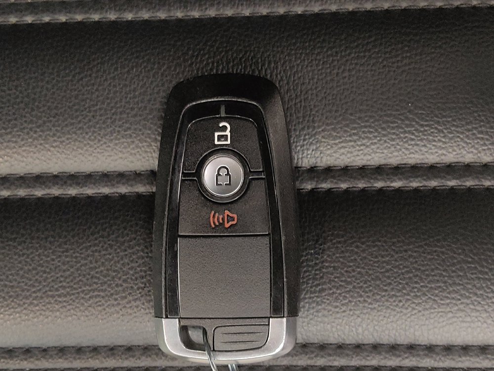 Used 2024 Ford Edge SEL image 32