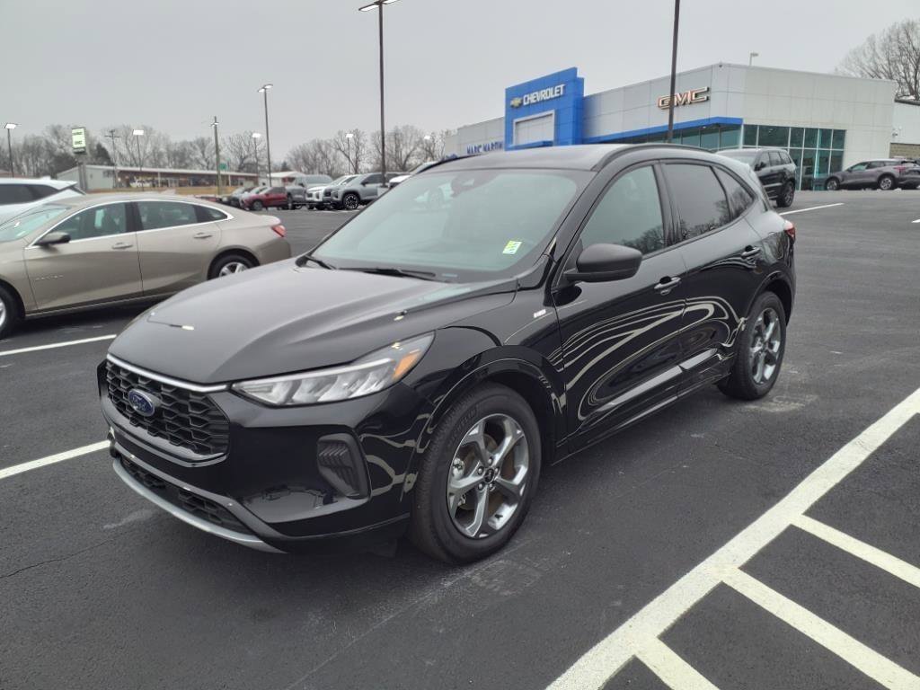 Used 2024 Ford Escape ST-Line image 3