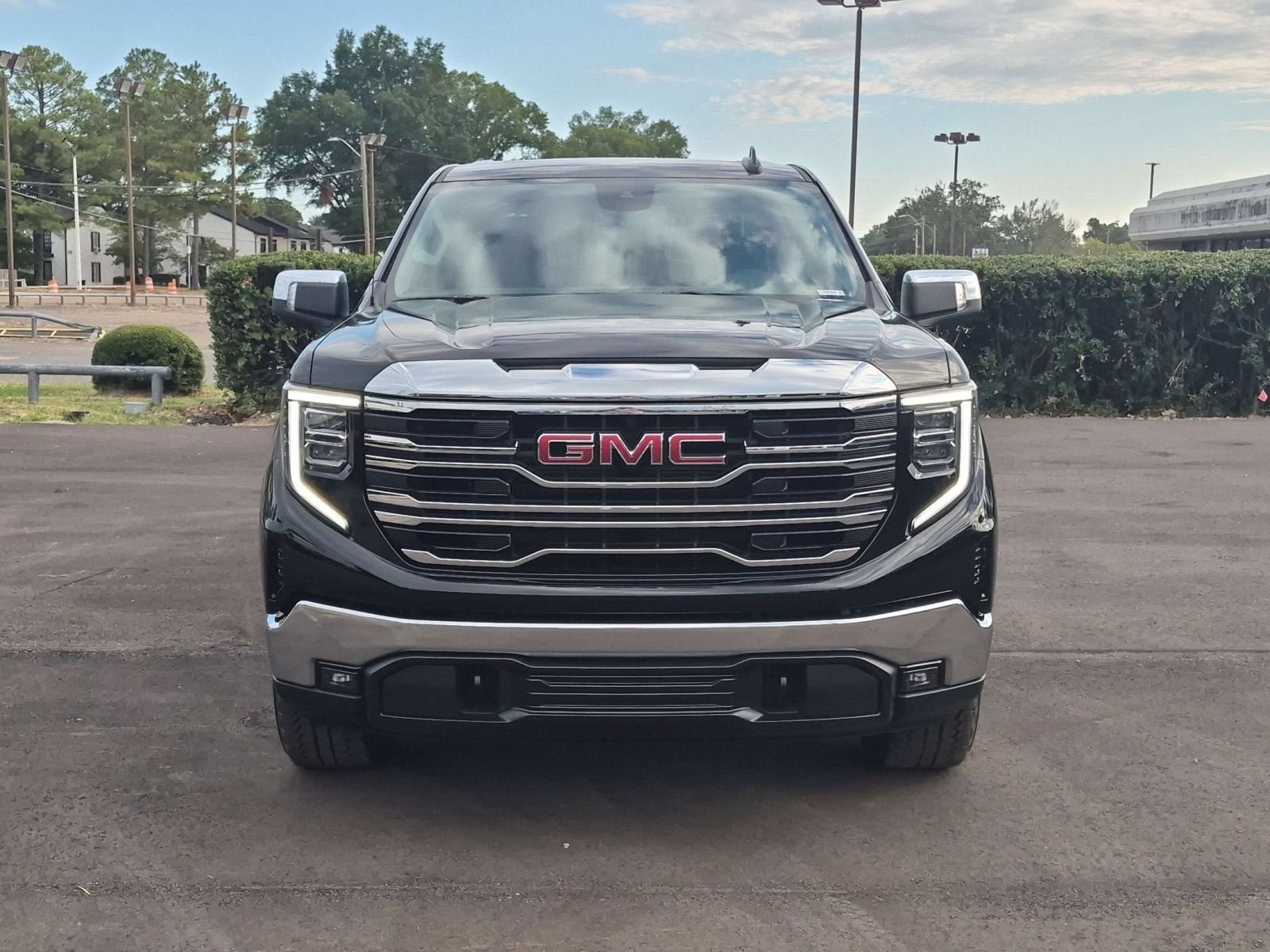 New 2026 GMC Sierra 1500 SLT w/ SLT Premium Package AWD/4WD image 10