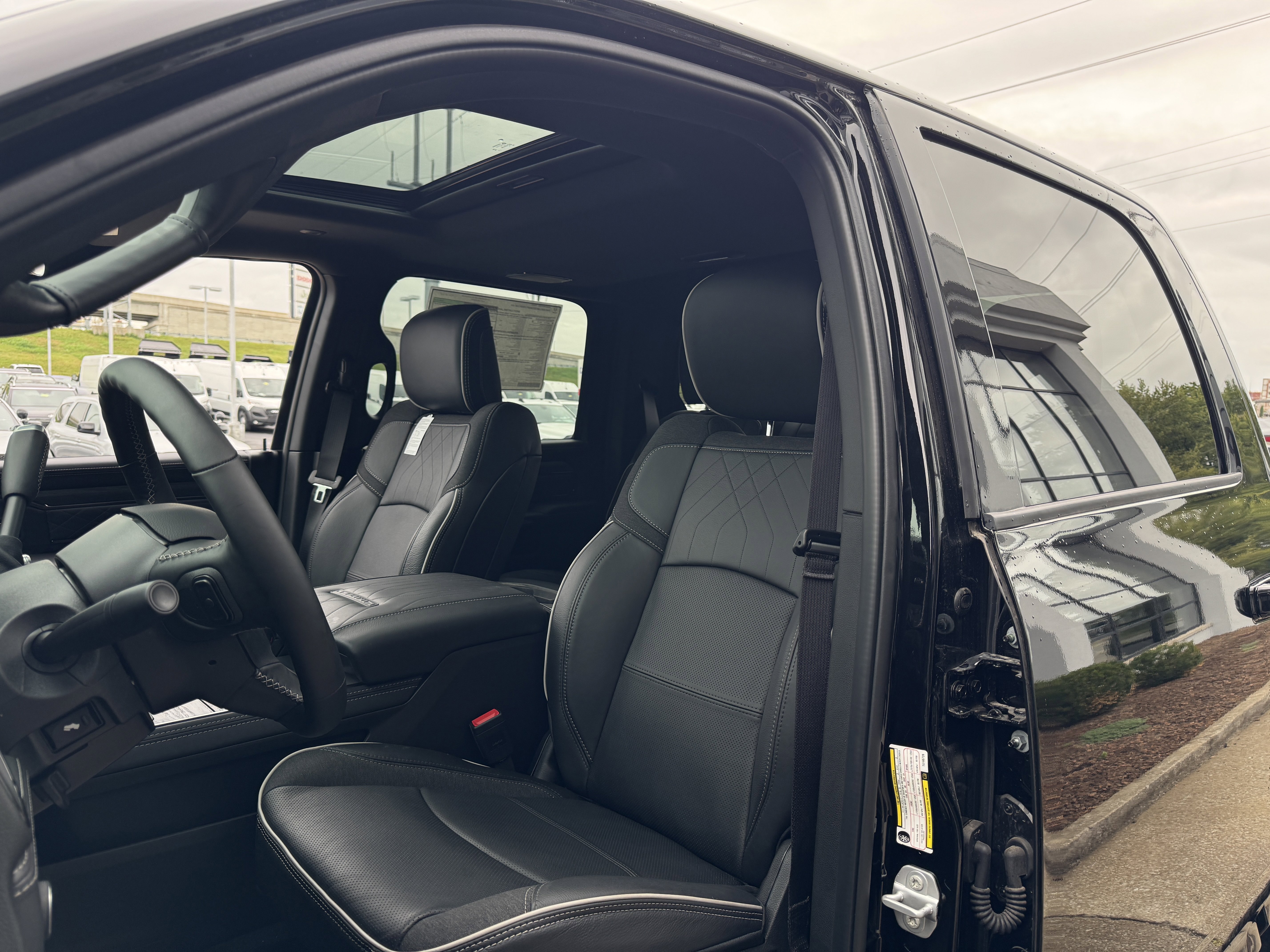 New 2026 RAM 2500 Limited image 33