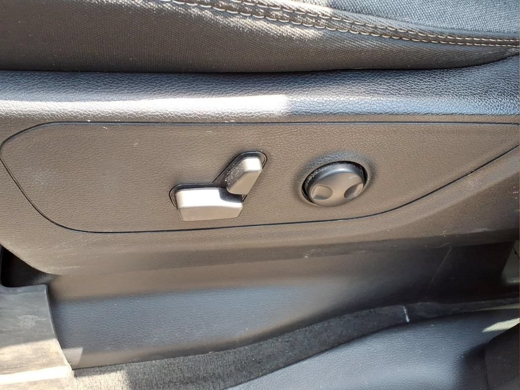 Used 2022 RAM 1500 Big Horn AWD/4WD image 25