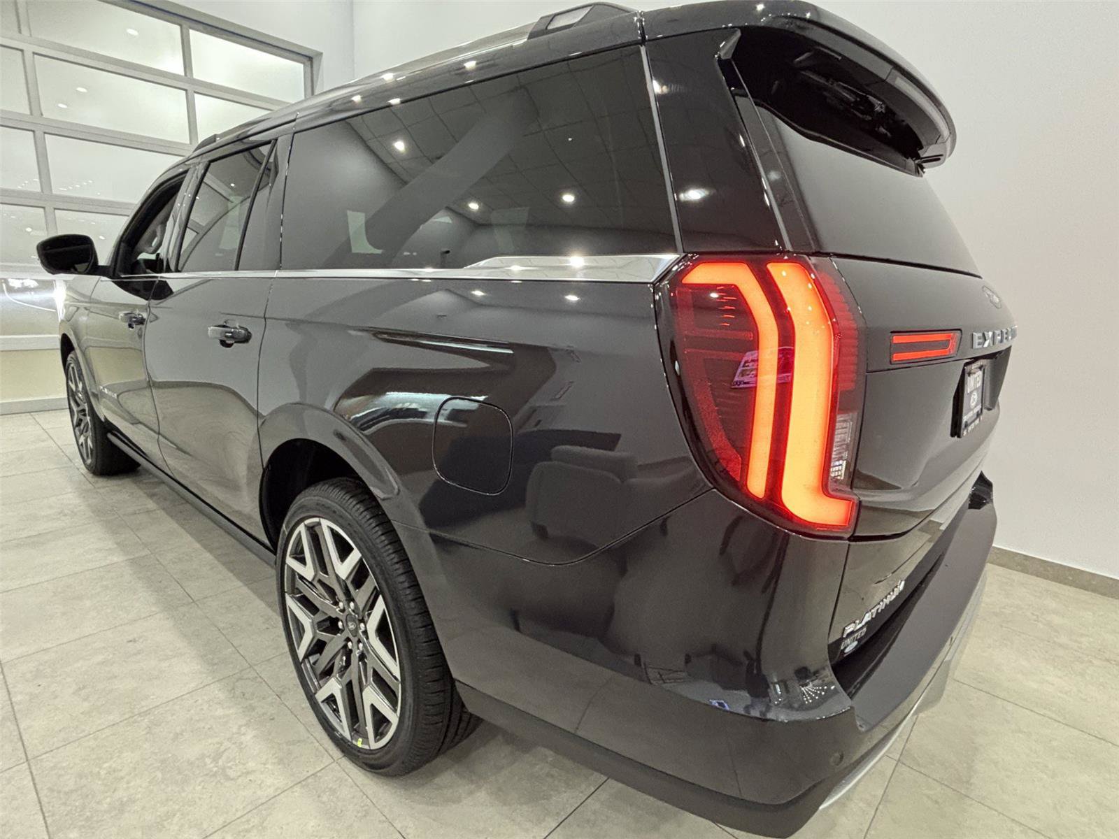 New 2026 Ford Expedition Max Platinum w/ Platinum Ultimate Package AWD/4WD image 15
