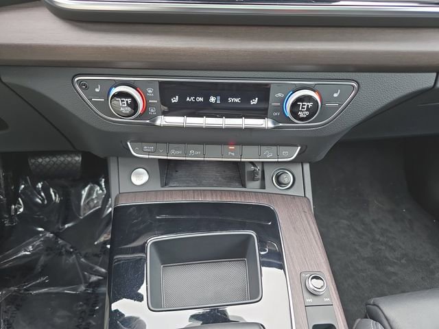 Used 2023 Audi Q5 2.0T Premium w/ Convenience Package image 27