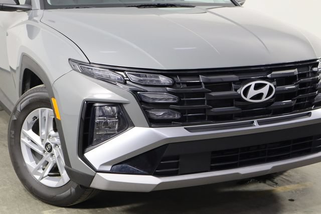 Used 2025 Hyundai Tucson SE FWD image 40