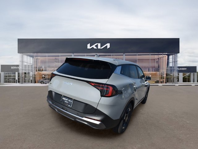 New 2026 Kia Sportage EX FWD image 4