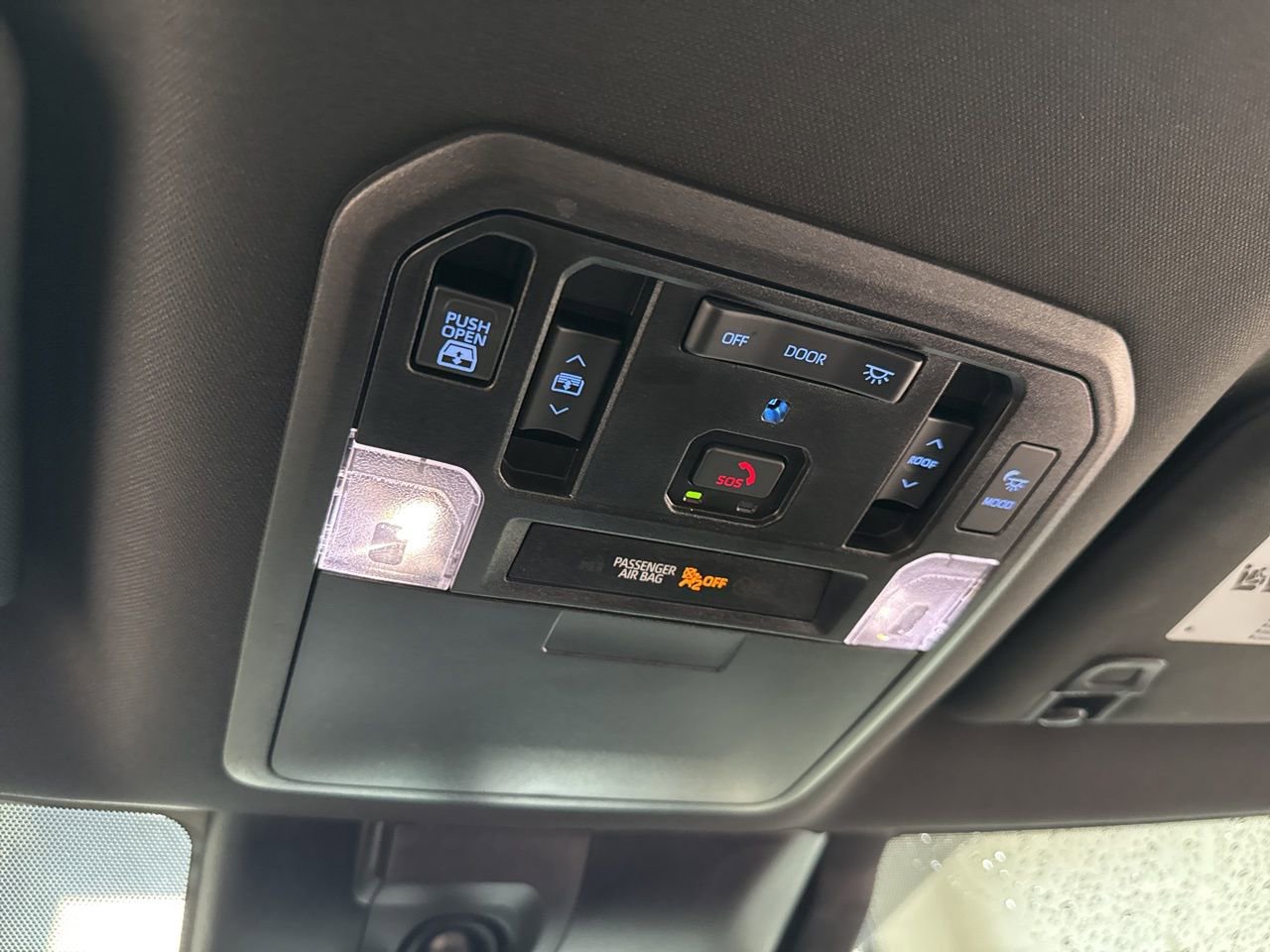 Used 2024 Toyota Tundra Platinum AWD/4WD image 34