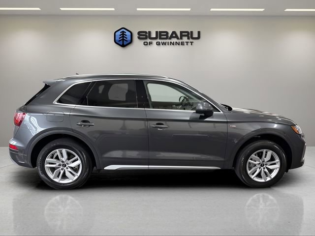 Used 2023 Audi Q5 2.0T Premium w/ Convenience Package image 6