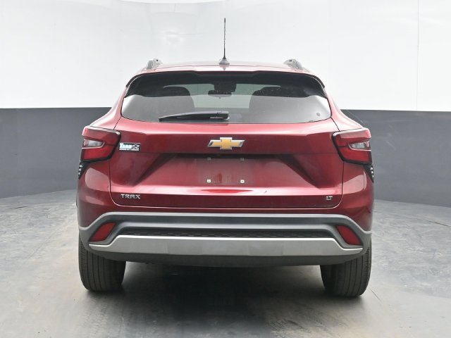 Used 2024 Chevrolet Trax LT w/ Driver Confidence Package FWD image 9