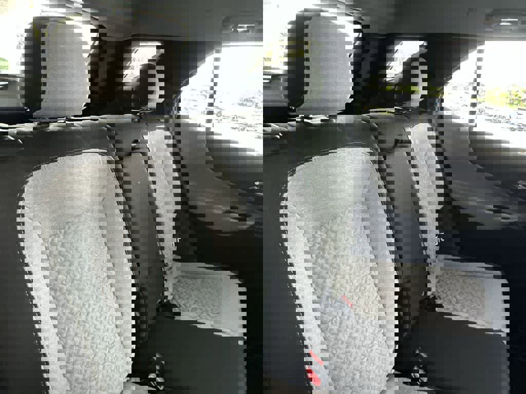 Used 2023 Chevrolet Equinox LS image 26