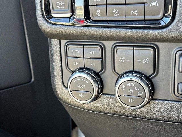 New 2026 GMC Yukon XL Denali w/ Denali Reserve Package image 17