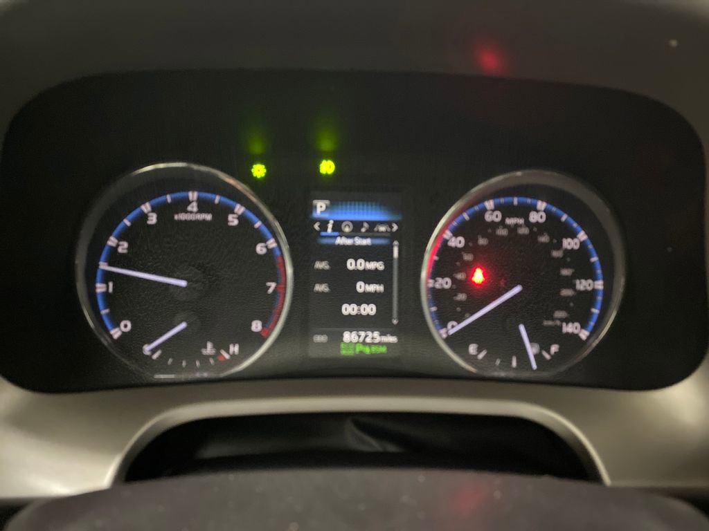 Used 2017 Toyota RAV4 Platinum w/ All Weather Liner Package AWD/4WD image 20