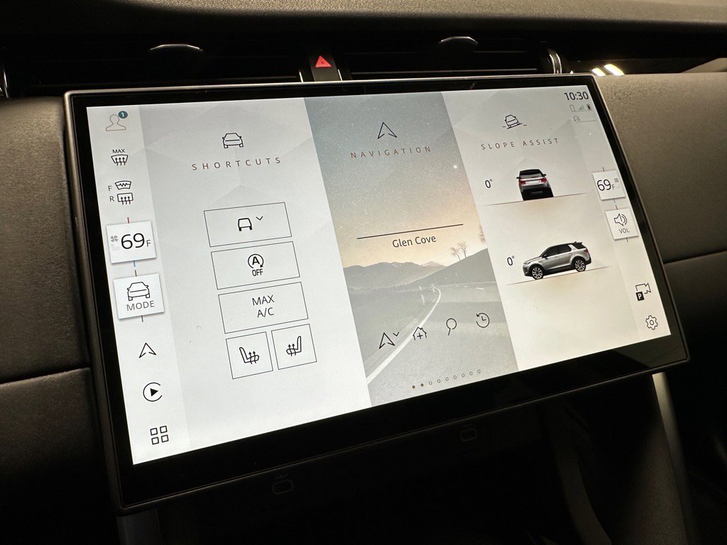 New 2025 Land Rover Discovery Sport S image 16