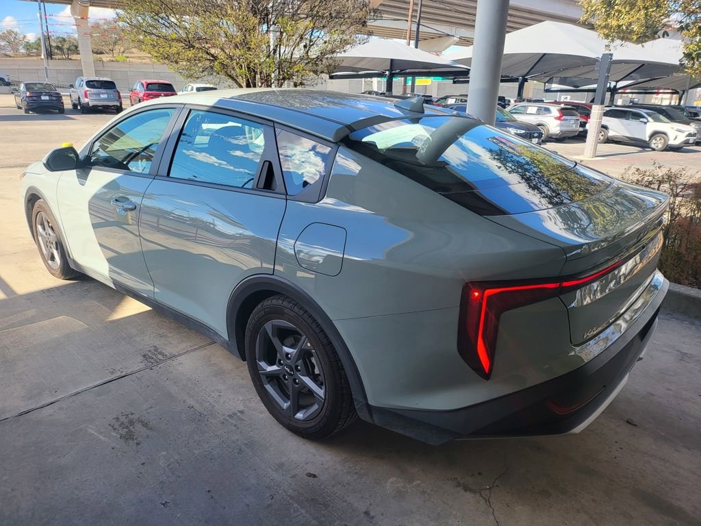 Used 2025 Kia K4 LXS image 13