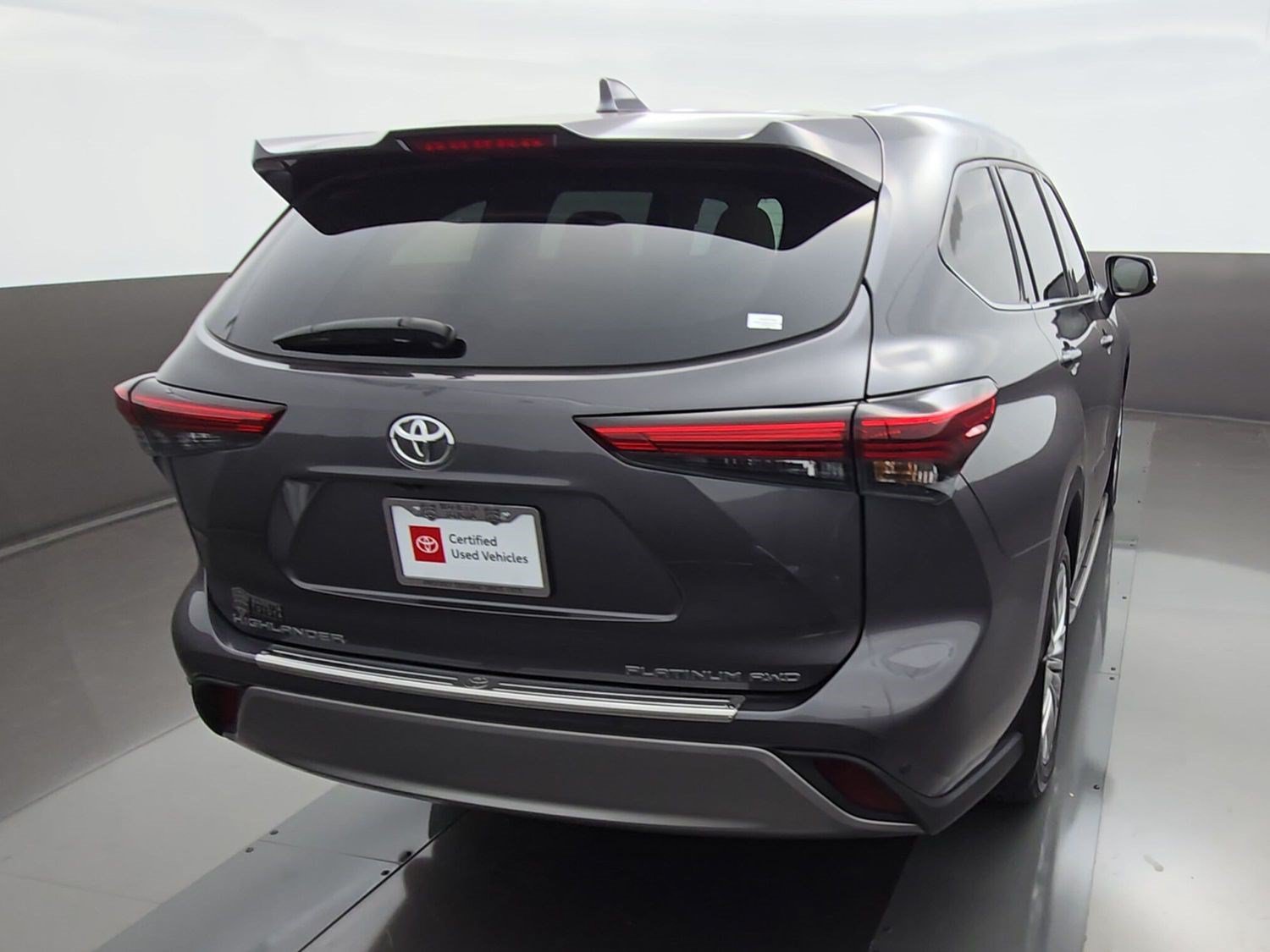 Used 2021 Toyota Highlander Platinum AWD/4WD image 8