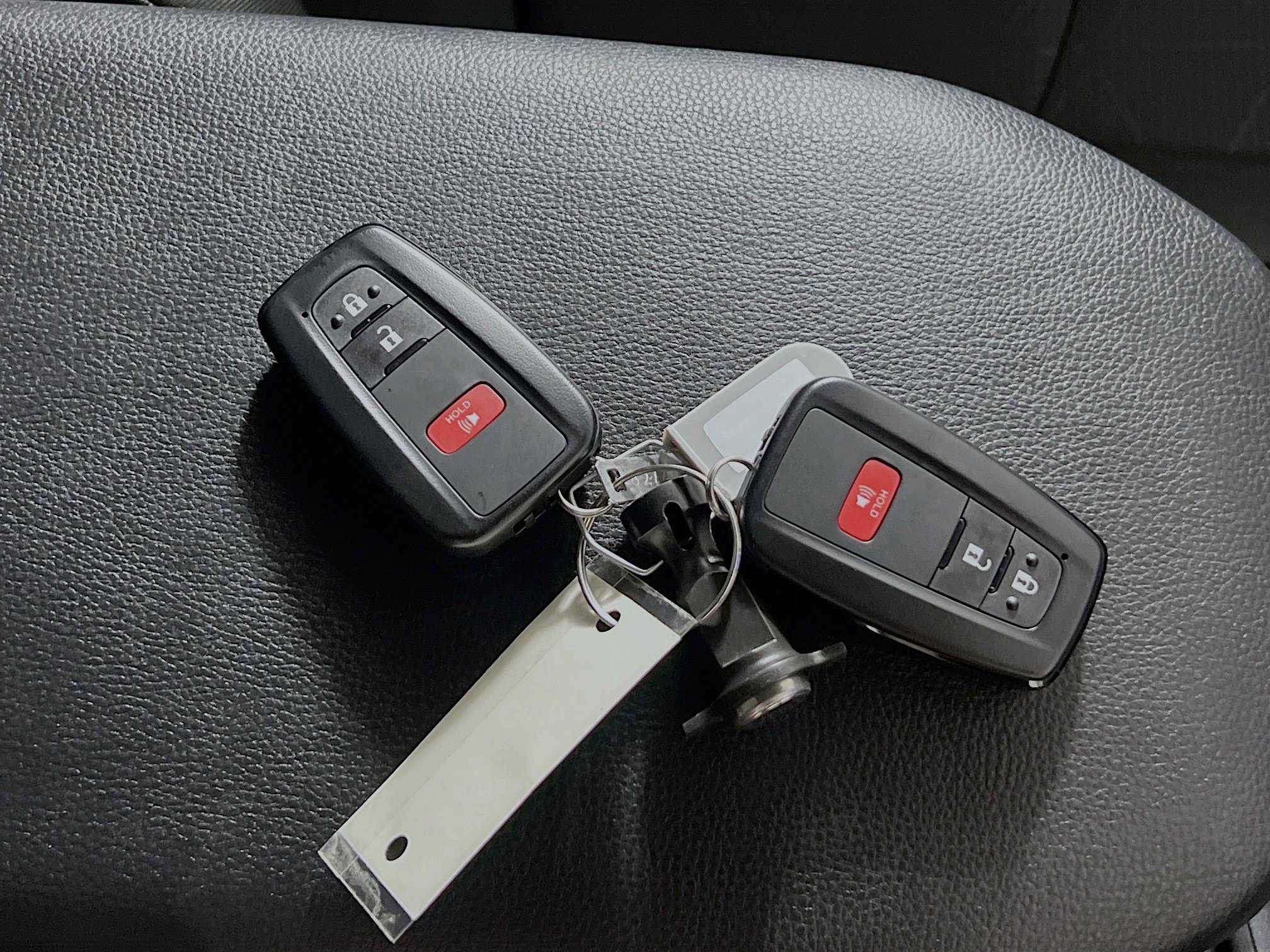 Used 2025 Toyota RAV4 XLE image 36